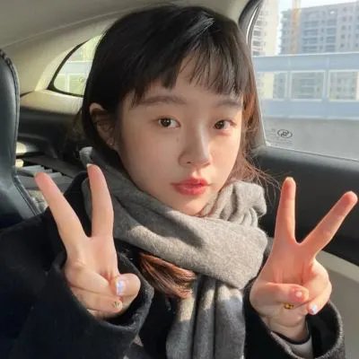 女孩舞步